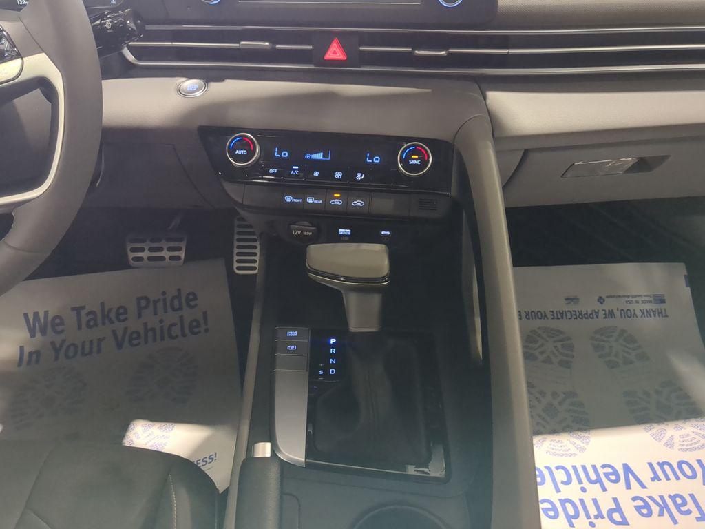 new 2025 Hyundai Elantra car, priced at $21,213