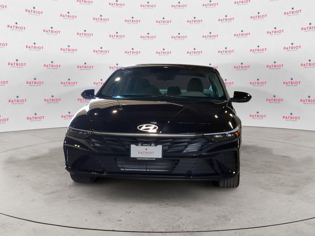 new 2025 Hyundai Elantra car, priced at $21,213