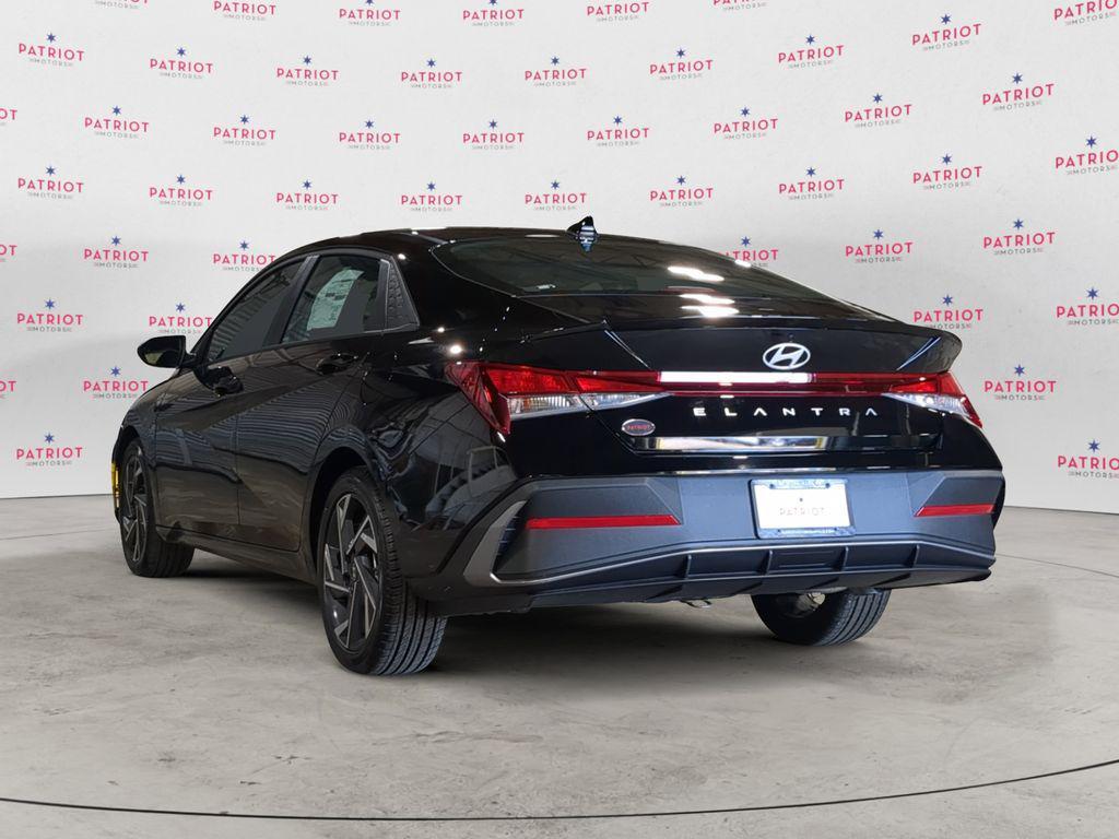 new 2025 Hyundai Elantra car, priced at $21,213