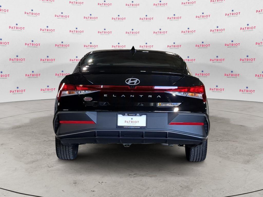 new 2025 Hyundai Elantra car, priced at $21,213