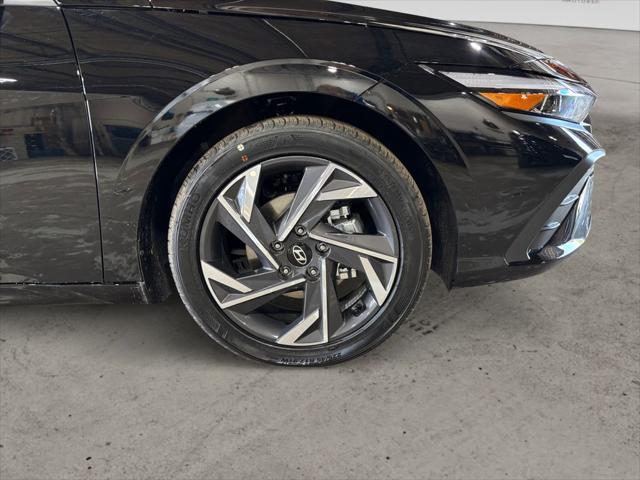 new 2025 Hyundai Elantra car, priced at $22,964