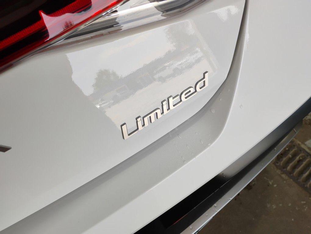 new 2025 Hyundai Elantra car, priced at $25,142