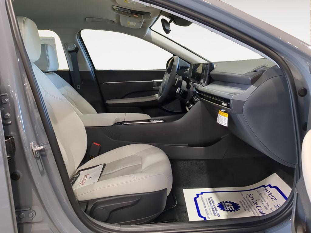 new 2025 Hyundai Sonata car, priced at $25,564