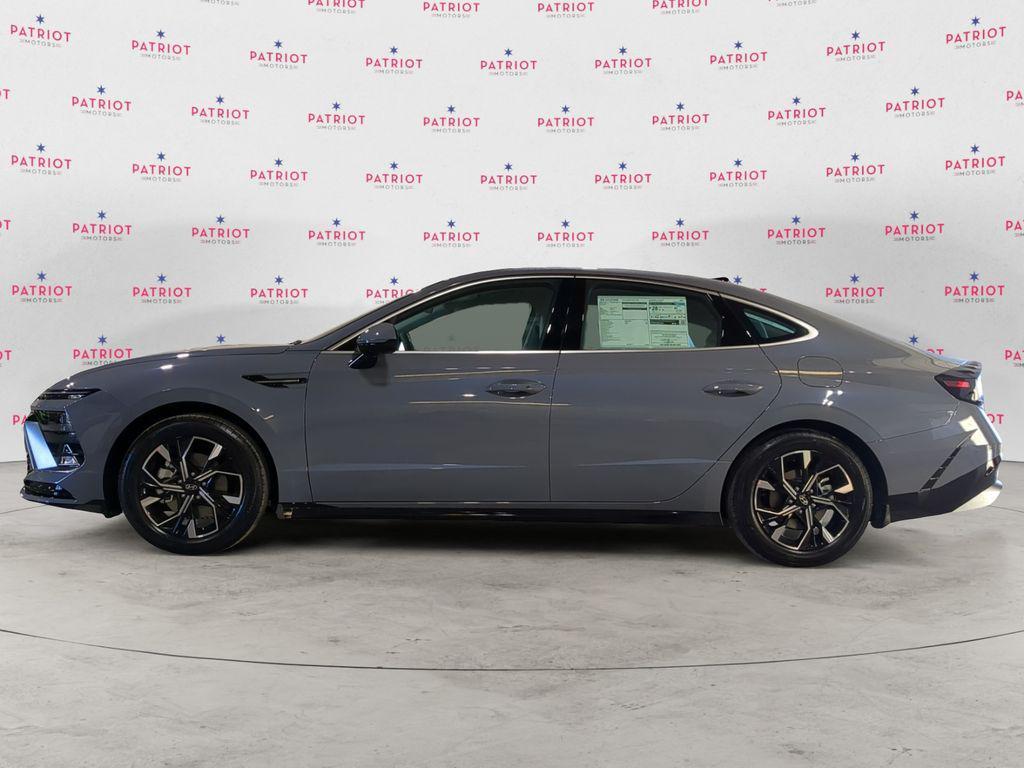 new 2025 Hyundai Sonata car, priced at $25,564