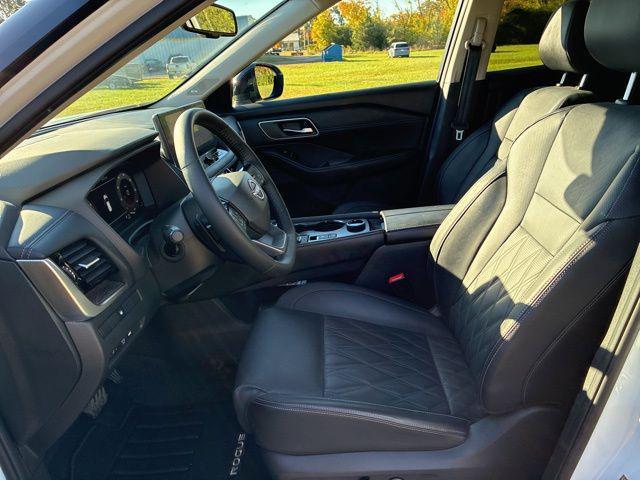 used 2025 Nissan Rogue car, priced at $36,497