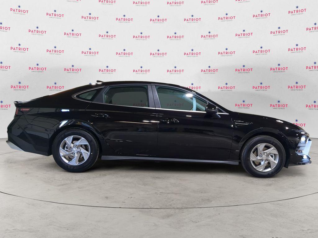 new 2025 Hyundai Sonata car, priced at $23,801