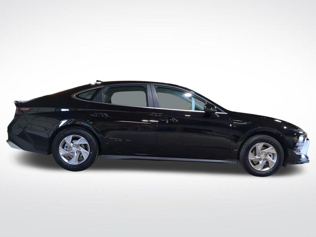 new 2025 Hyundai Sonata car, priced at $23,801