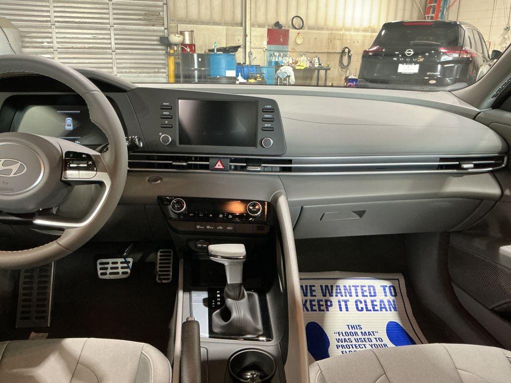 new 2025 Hyundai Elantra car, priced at $21,309
