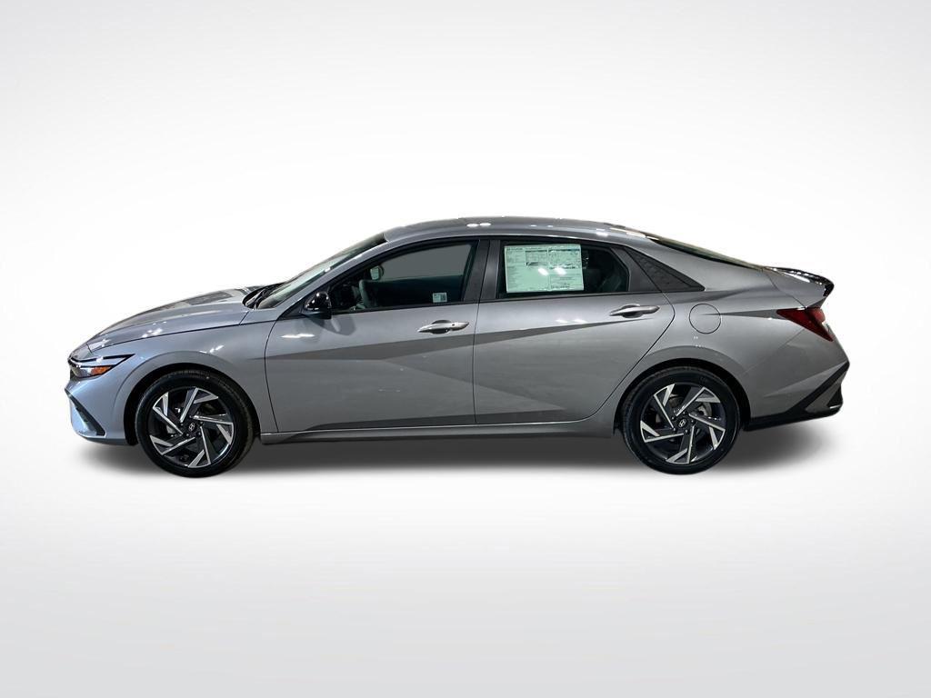 new 2025 Hyundai Elantra car, priced at $21,309