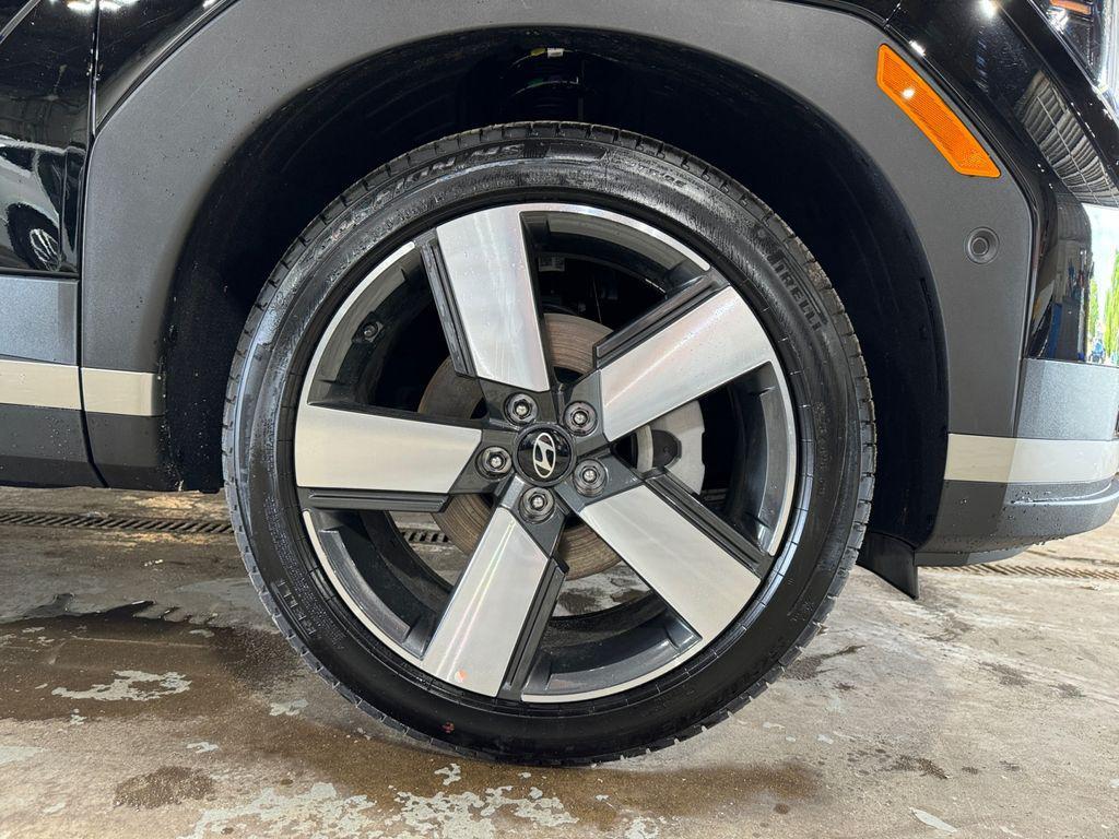 used 2024 Hyundai Santa Fe car, priced at $37,897