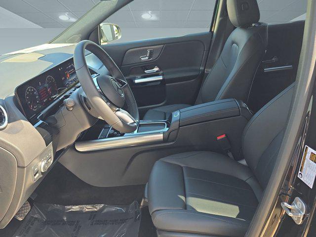 new 2025 Mercedes-Benz GLA 250 car, priced at $42,250