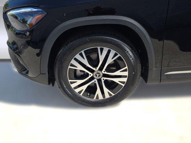 new 2025 Mercedes-Benz GLA 250 car, priced at $42,250