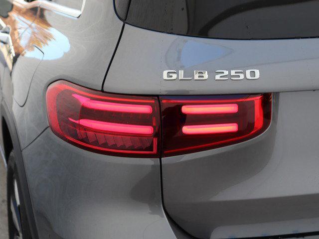 new 2025 Mercedes-Benz GLB 250 car, priced at $51,605