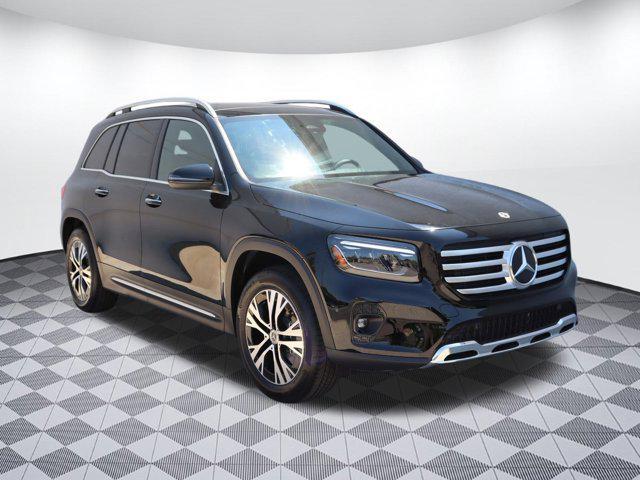 new 2024 Mercedes-Benz GLB 250 car, priced at $51,215