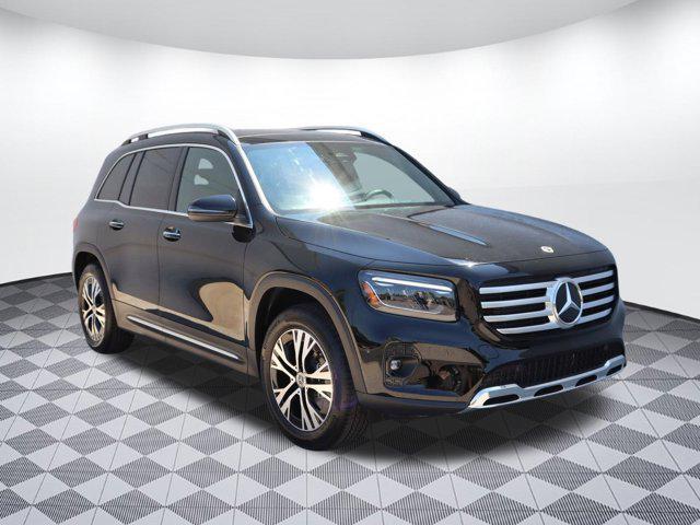 new 2024 Mercedes-Benz GLB 250 car, priced at $51,215