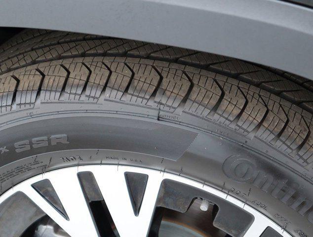 new 2024 Mercedes-Benz GLB 250 car, priced at $51,215