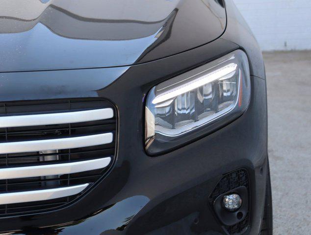 new 2024 Mercedes-Benz GLB 250 car, priced at $51,215