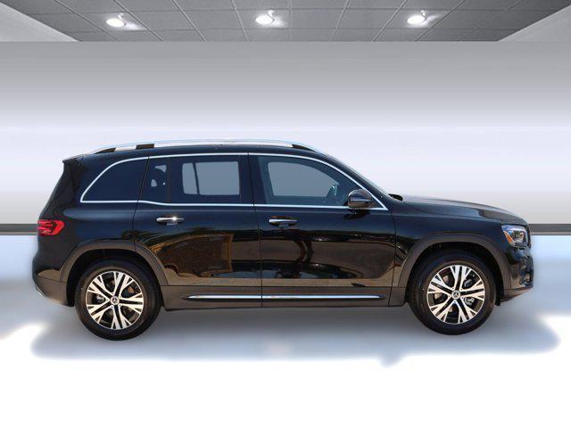 new 2024 Mercedes-Benz GLB 250 car, priced at $51,215