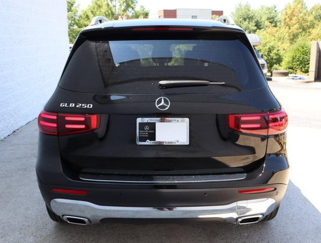 new 2024 Mercedes-Benz GLB 250 car, priced at $51,215