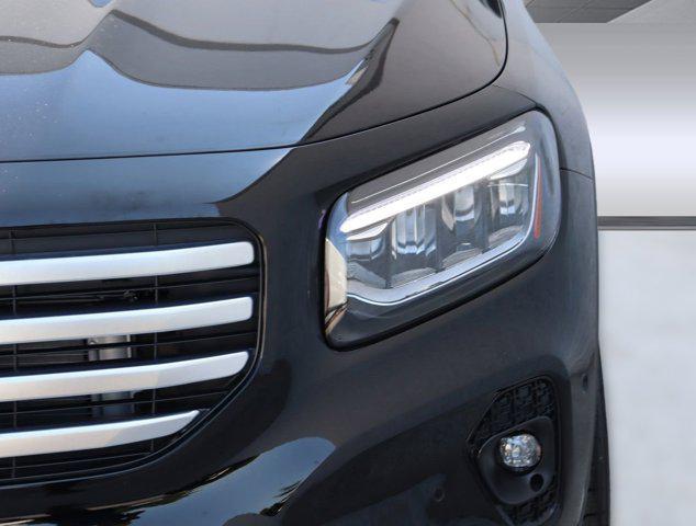 new 2024 Mercedes-Benz GLB 250 car, priced at $51,215