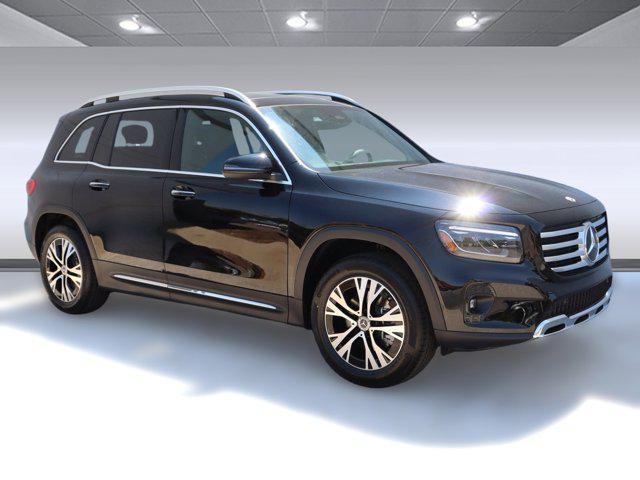 new 2024 Mercedes-Benz GLB 250 car, priced at $51,215