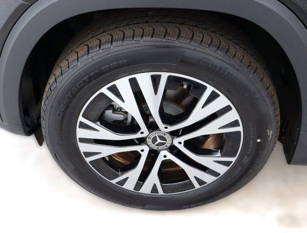new 2024 Mercedes-Benz GLB 250 car, priced at $51,215