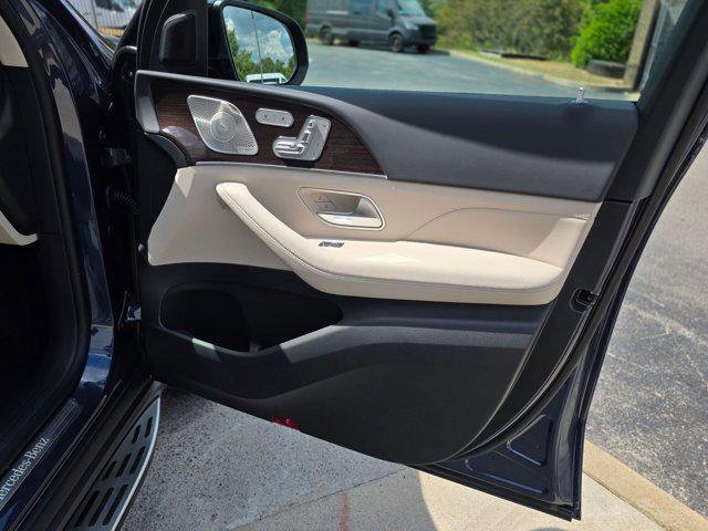 new 2026 Mercedes-Benz GLS 450 car