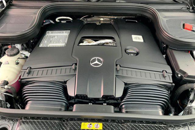 new 2025 Mercedes-Benz Maybach GLS 600 car, priced at $191,045