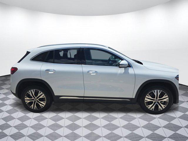 new 2025 Mercedes-Benz GLA 250 car, priced at $47,295