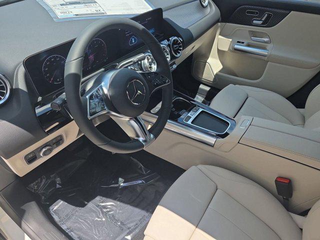 new 2025 Mercedes-Benz GLA 250 car, priced at $47,295