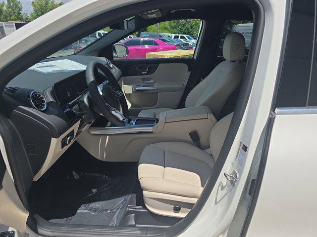 new 2025 Mercedes-Benz GLA 250 car, priced at $47,295
