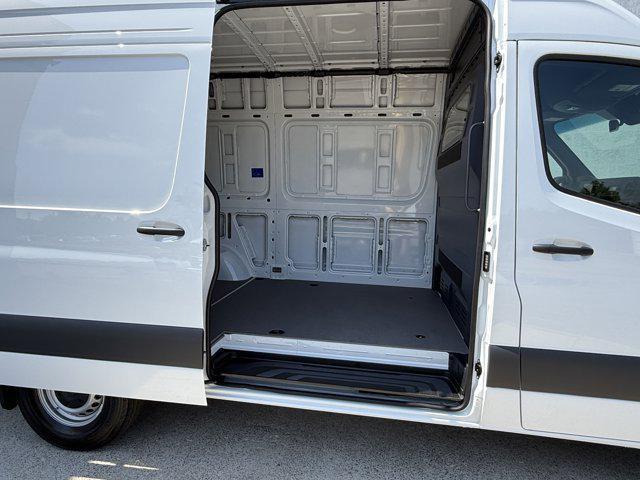 new 2025 Mercedes-Benz Sprinter 2500 car, priced at $62,108