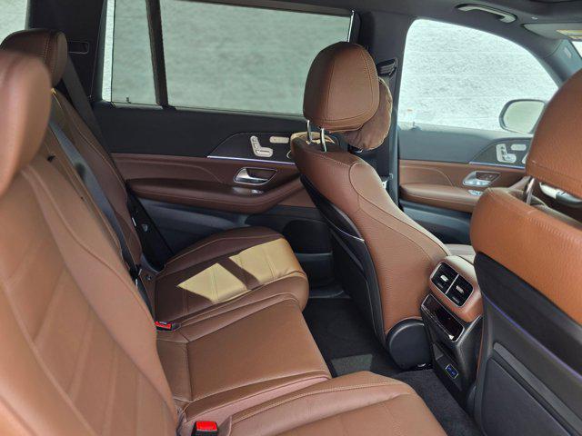 new 2026 Mercedes-Benz GLS 450 car