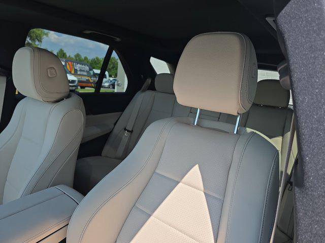 new 2025 Mercedes-Benz GLE 450 car, priced at $84,530