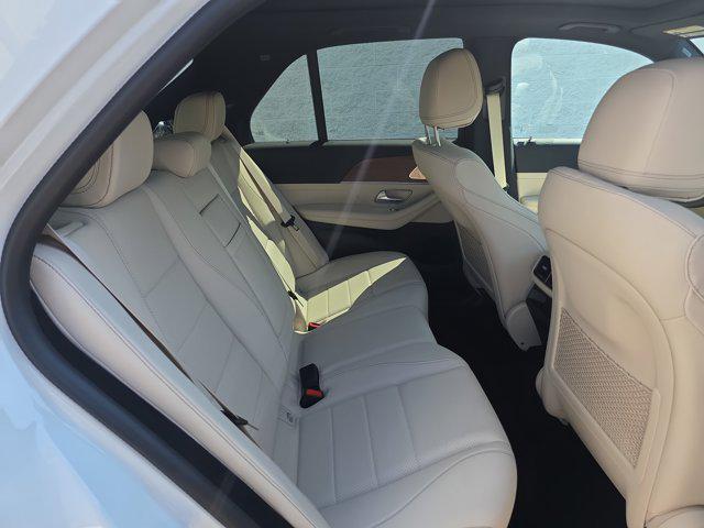 new 2025 Mercedes-Benz GLE 450 car, priced at $84,530