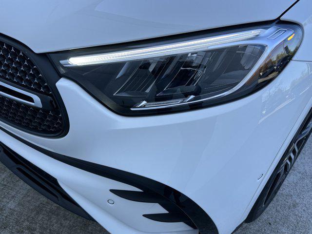 new 2025 Mercedes-Benz GLC 350e car, priced at $72,275