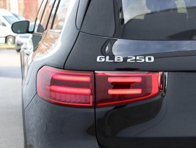 new 2024 Mercedes-Benz GLB 250 car, priced at $49,100