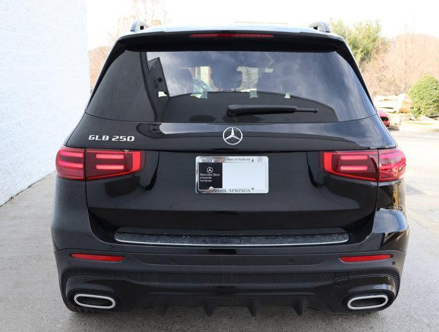 new 2024 Mercedes-Benz GLB 250 car, priced at $49,100