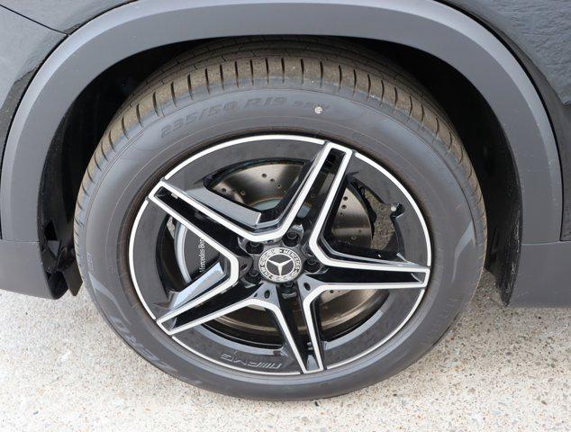 new 2024 Mercedes-Benz GLB 250 car, priced at $49,100