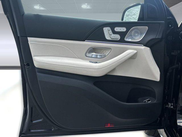 new 2025 Mercedes-Benz GLE 350 car, priced at $82,055