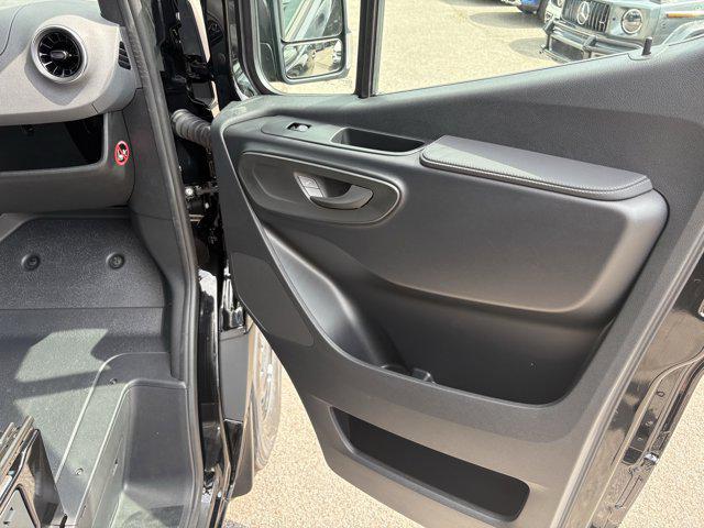 new 2025 Mercedes-Benz Sprinter 2500 car, priced at $81,381