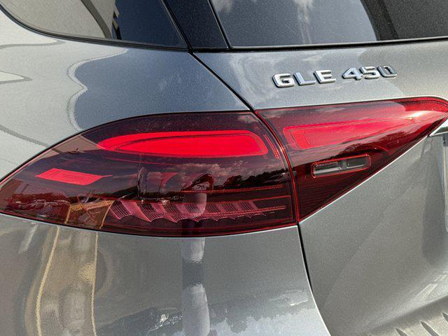new 2025 Mercedes-Benz GLE 450 car, priced at $85,385