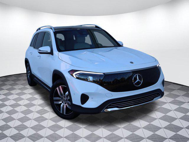 new 2024 Mercedes-Benz EQB 300 car, priced at $61,255