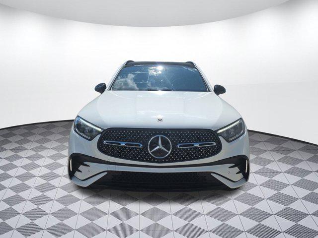 new 2025 Mercedes-Benz GLC 300 car, priced at $60,755