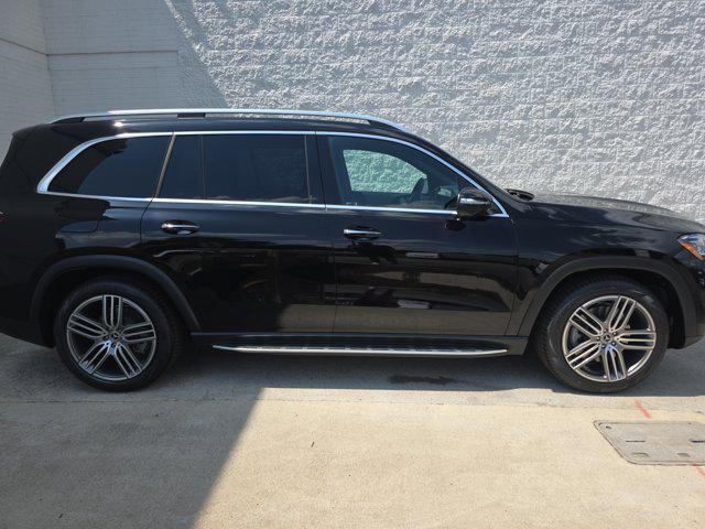 new 2025 Mercedes-Benz GLS 450 car, priced at $92,275