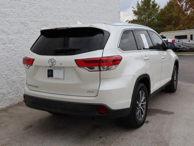 used 2019 Toyota Highlander car, priced at $24,699