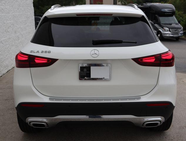 new 2025 Mercedes-Benz GLA 250 car, priced at $49,330