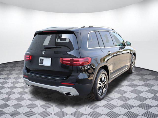 new 2024 Mercedes-Benz GLB 250 car, priced at $51,215