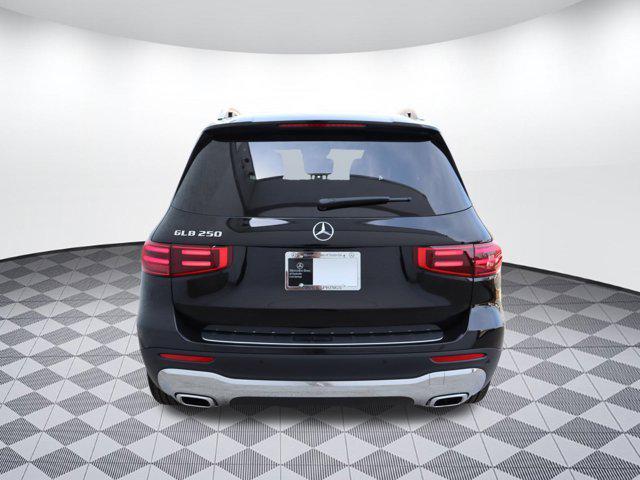 new 2024 Mercedes-Benz GLB 250 car, priced at $51,215