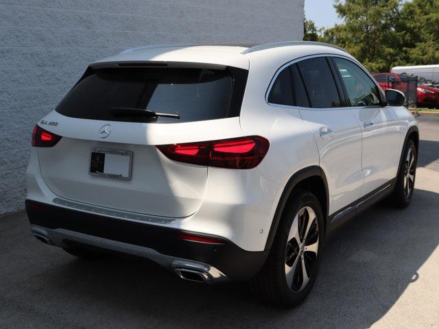 new 2025 Mercedes-Benz GLA 250 car, priced at $49,170